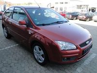 Second-hand Ford Focus Style 116 CP (85 kW) 2007 Roșu Berlinǎ