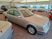 Brugt Mercedes E230 150 HK (110 kW) 1995 Beige Sedan