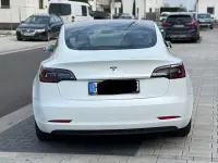 Usado Tesla Model 3 Standard Range Plus 239 kW (325 CV) 2019 Blanco Berlina
