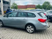 Gebraucht Opel Astra Edition 140 PS (102 kW) 2012 Kombi