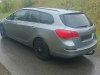 Gebraucht Opel Astra 116 PS (85 kW) 2011 Grau Kombi
