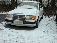 Gebraucht Mercedes 200 75 PS (55 kW) 1990 Weiß Limousine
