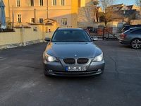 Gebraucht BMW 525 197 PS (144 kW) 2008 Grau Kombi