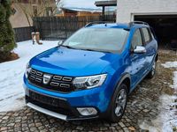 Gebraucht Dacia Logan MCV Stepway 90 PS (66 kW) 2018 Blau Kombi