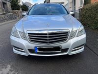 Gebraucht Mercedes E250 Avantgarde 204 PS (150 kW) 2011 Silber Kombi