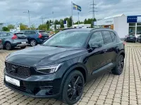 Neu Volvo XC40 Plus 163 PS (119 kW) 2025 Schwarz SUV