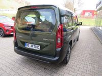 Neu Citroën Berlingo 131 PS (96 kW) 2026 Gruen Van / Kleinbus