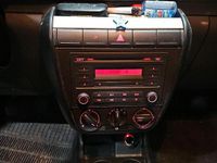 Second-hand VW Fox 60 CP (44 kW) 2004 Albastru Hatchback