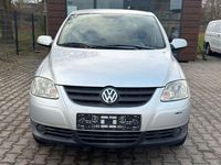 Second-hand VW Fox 69 CP (50 kW) 2005 Argintiu Hatchback