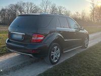 Gebraucht Mercedes ML350 231 PS (169 kW) 2010 Schwarz SUV
