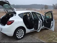 Gebraucht Opel Astra 140 PS (102 kW) 2010 Weiß Limousine