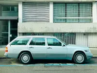 Gebraucht Mercedes E300 147 PS (108 kW) 1996 Silber Kombi
