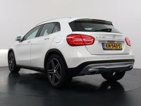 Gebraucht Mercedes GLA180 Prestige 122 PS (89 kW) 2016 Weiß SUV