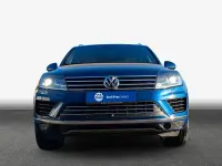 Używany VW Touareg S 262 KM (192 kW) 2018 Niebieski SUV