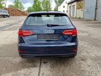 Gebraucht Audi A3 Comfort 131 PS (96 kW) 2019 Blau Limousine