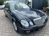 Gebraucht Mercedes E220 170 PS (125 kW) 2008 Blau Limousine