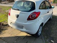 Gebraucht Ford Ka 115 PS (84 kW) 2014 Weiß Kleinwagen