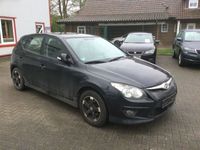 gebraucht Hyundai i30 1.6 Diesel Sondermodell FIFA WM Edition