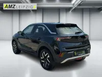 Gebraucht Opel Mokka-e Elegance 100 kW (136 PS) 2023 Lackierung schwarz perla nera/ SUV
