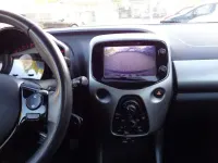 Gebraucht Toyota Aygo 69 PS (50 kW) 2015 Weiss Kleinwagen