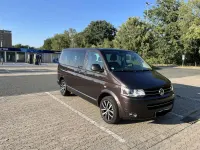 Gebraucht VW Multivan Highline 179 PS (131 kW) 2014 Violett Van / Kleinbus