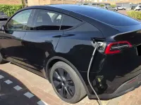 Gebraucht Tesla Model Y 378 kW (514 PS) 2025 Other SUV