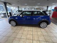 Gebraucht Mini Cooper S 192 PS (141 kW) 2019 Starlight blue metallic Kleinwagen