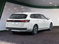 Gebraucht VW Passat Business 150 PS (110 kW) 2024 Weiss / pure white Kombi