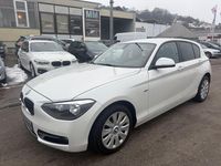 Gebraucht BMW 116 Sport Line 136 PS (100 kW) 2014 Weiß Kleinwagen