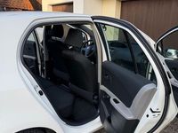 Gebraucht Toyota Yaris 69 PS (50 kW) 2010 Weiß Kleinwagen