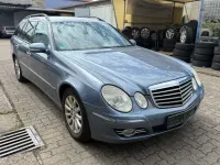 Gebraucht Mercedes E220 170 PS (125 kW) 2006 Blau Limousine