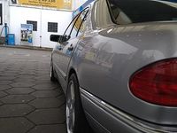 Gebraucht Mercedes E280 204 PS (150 kW) 1998 Grau Limousine