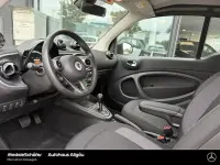Gebraucht Smart ForTwo Electric Drive Passion 60 kW (82 PS) 2023 Bodypanels in white Cabrio