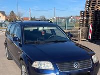 Gebraucht VW Passat 131 PS (96 kW) 2001 Blau Kombi