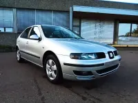 Używany Seat Leon 105 KM (77 kW) 2003 Srebrny Sedan/Limuzyna