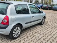 Gebraucht Renault Clio II 75 PS (55 kW) 2003 Silber Kleinwagen
