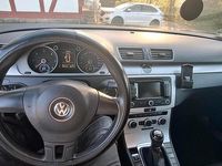 Gebraucht VW Passat 140 PS (102 kW) 2012 Schwarz Kombi
