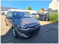 Gebraucht Hyundai i20 Edition 86 PS (63 kW) 2013 Grau Kleinwagen
