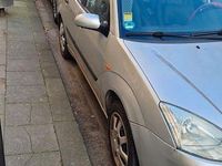 Second-hand Ford Focus 75 CP (55 kW) 2000 Argintiu Berlinǎ