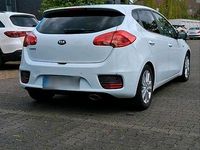 Usado Kia Ceed 101 HP (74 kW) 2018 Branco Citadino
