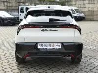 Nouă Alfa Romeo Junior Ti 145 CP (106 kW) 2026 Alb SUV
