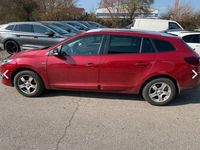 Gebraucht Renault Mégane III Initiale Paris 116 PS (85 kW) 2014 Rot Limousine