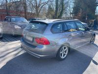 Gebraucht BMW 318 143 PS (105 kW) 2011 Grau Kombi