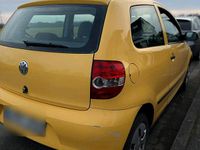 Gebraucht VW Fox 54 PS (39 kW) 2005 Gelb Kleinwagen