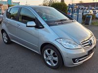 Gebraucht Mercedes A180 109 PS (80 kW) 2010 Silber Limousine