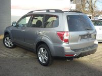 Gebraucht Subaru Forester 171 PS (125 kW) 2010 Grau SUV