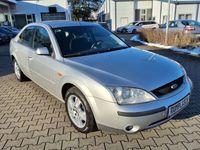 Gebraucht Ford Mondeo Ghia 125 PS (91 kW) 2002 Kristallsilber metal (metallic) Limousine