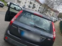 Gebraucht Ford Fiesta 69 PS (50 kW) 2007 Blau Kleinwagen