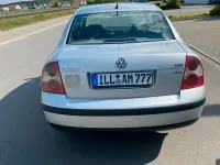 Second-hand VW Passat 101 CP (74 kW) 2001 Argintiu Berlinǎ