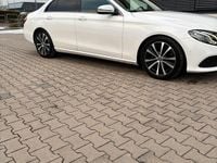 Gebraucht Mercedes 220 2019 Weiß Limousine